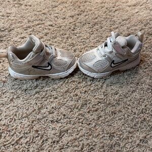 Nike Kids Cream and Black Sneakers